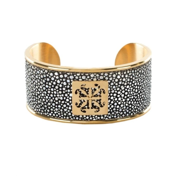 Rustic Cuff Jewelry - Rustic Cuff Lori Stingray Metallic Silver - Gold Bracelet